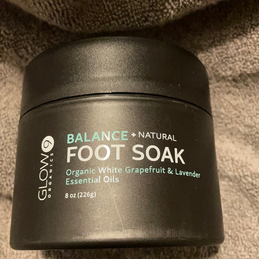 Glow 9 Foot Soak